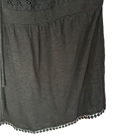 Torrid crocheted black babydoll tank size 5 - Picture 4 of 7